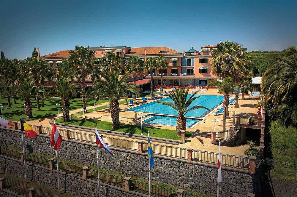 Orizzonte Acireale Hotel ภายนอก รูปภาพ