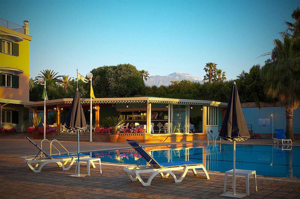 Orizzonte Acireale Hotel ภายนอก รูปภาพ