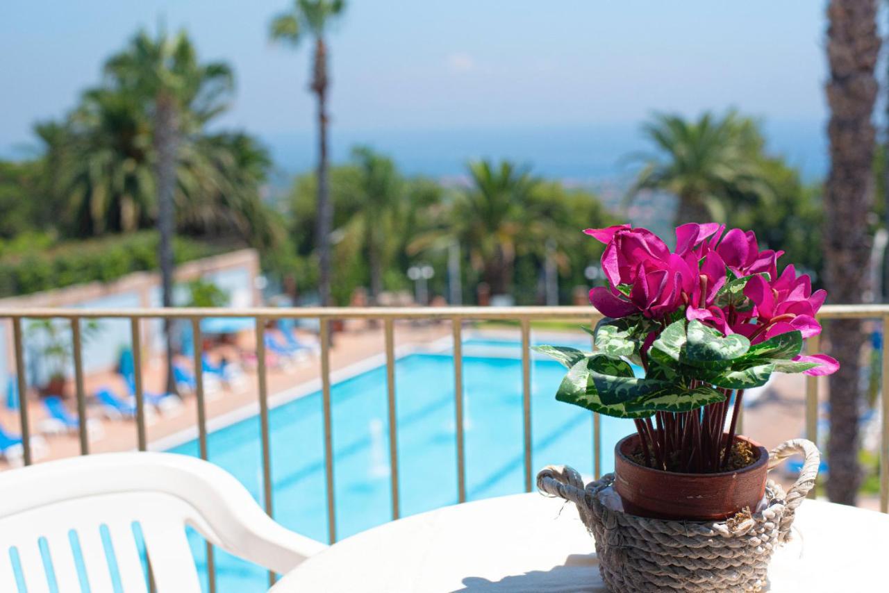 Orizzonte Acireale Hotel ภายนอก รูปภาพ