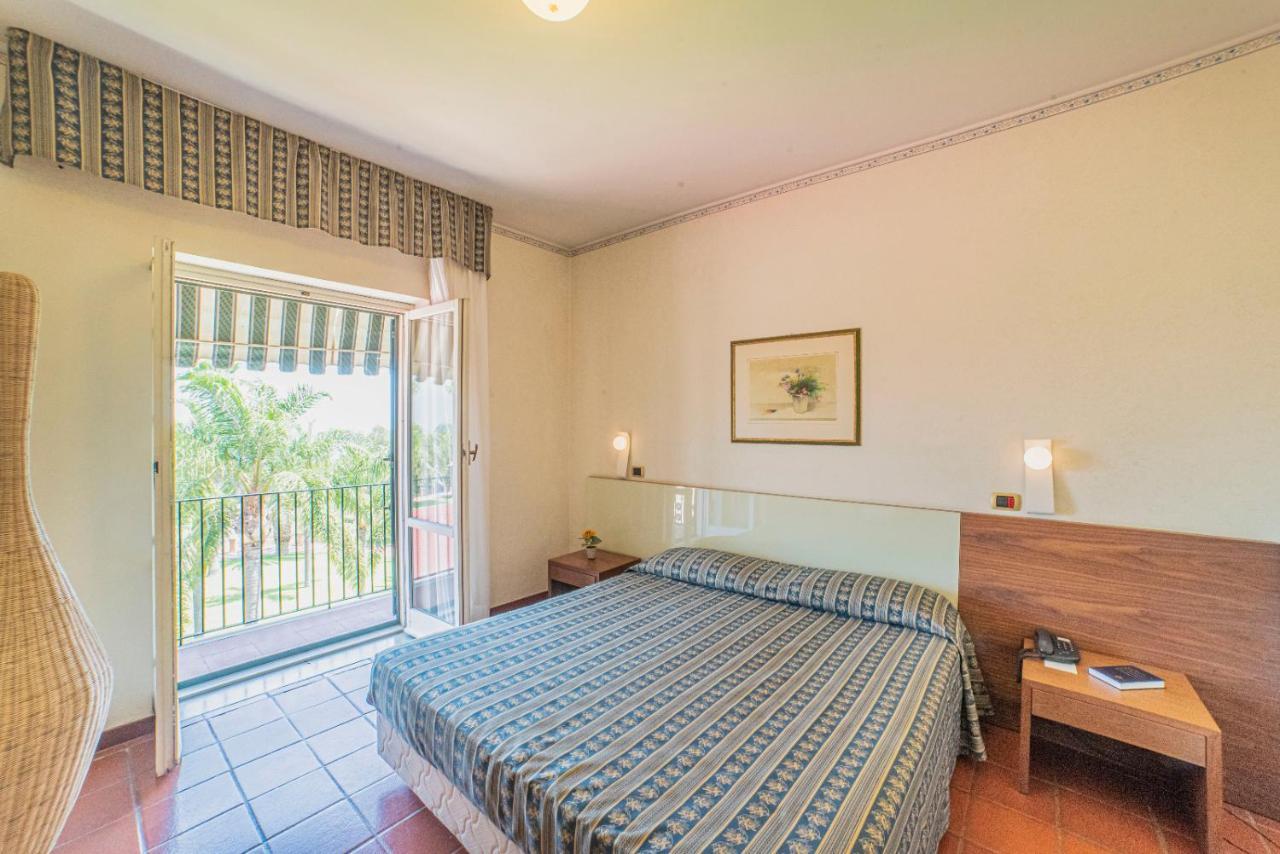 Orizzonte Acireale Hotel ภายนอก รูปภาพ