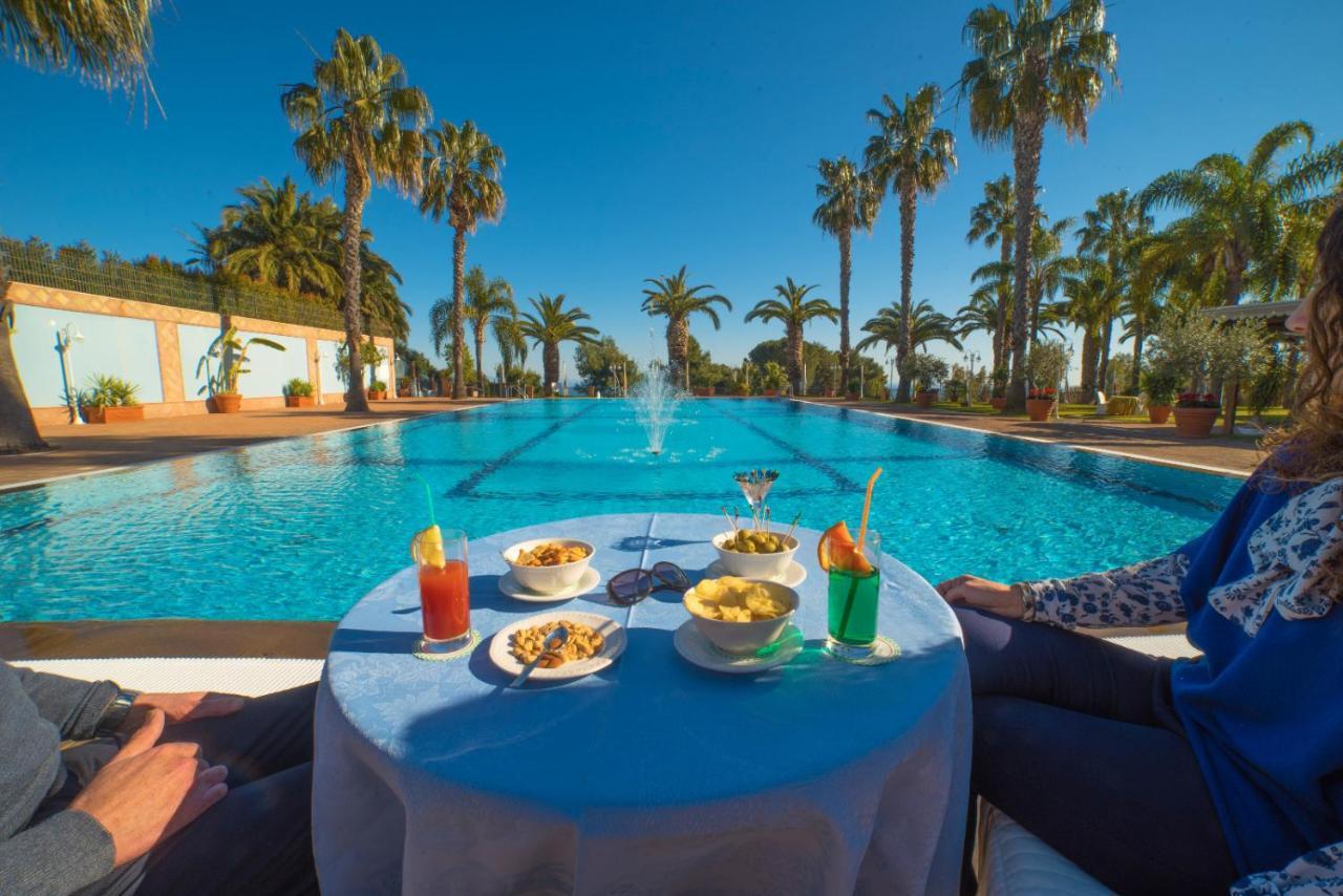 Orizzonte Acireale Hotel ภายนอก รูปภาพ
